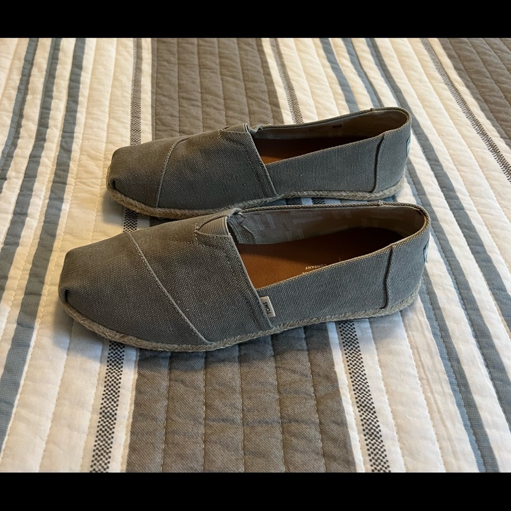 TOMS ESPADRILLE ALPARGATA SLIP-ON